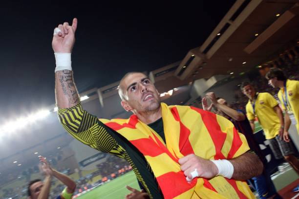 Barcelona FC 2011/12 Nike with Victor Valdes 1 Nameset Football Jersey - Cult Fave Football Shirts