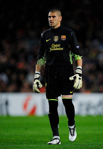 Barcelona FC 2011/12 Nike with Victor Valdes 1 Nameset Football Jersey - Cult Fave Football Shirts
