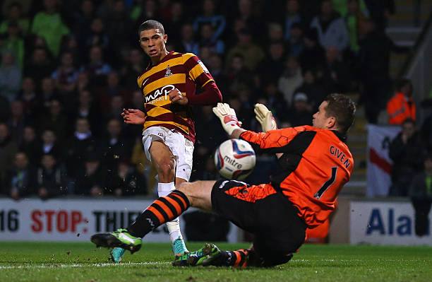 Bradford City 2012/13 Nike Home Nahki Wells 21 Nameset Football Jersey - Cult Fave Football Shirts