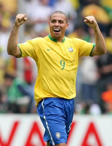 Brazil NT 2006 Nike with Ronaldo 9 Nameset Football Jersey