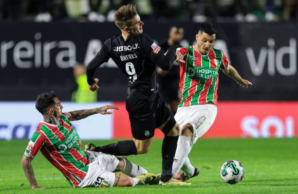Sporting Lisbon 2023/24 Nike with Viktor Gyökeres 9 Nameset Football Jersey