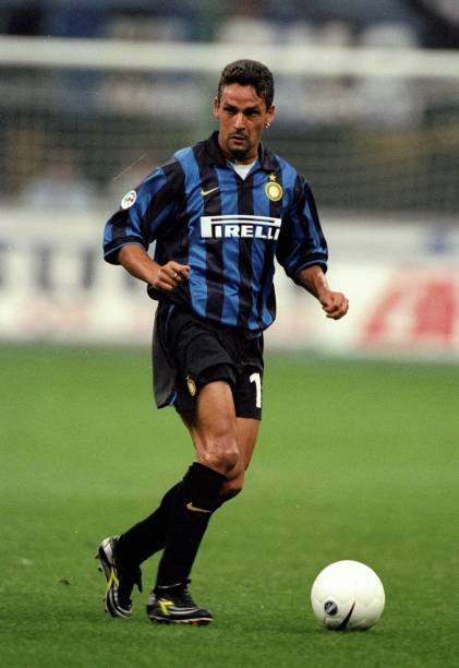 Inter Milan 1998/99 Nike with Roberto Baggio 10 Nameset Football Jersey
