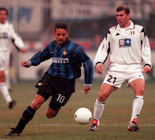 Inter Milan 1998/99 Nike with Roberto Baggio 10 Nameset Football Jersey