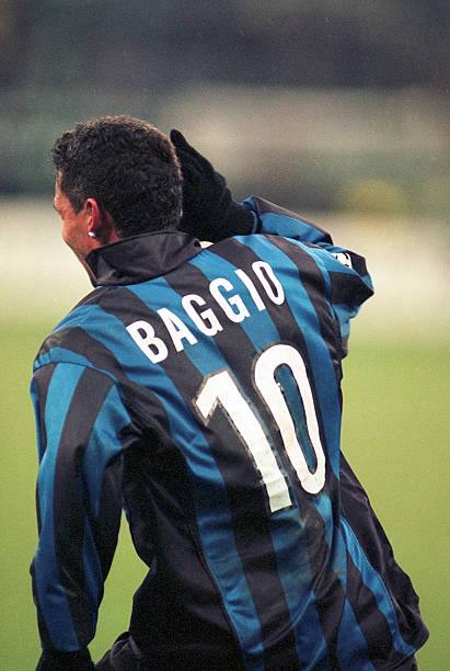 Inter Milan 1998/99 Nike with Roberto Baggio 10 Nameset Football Jersey