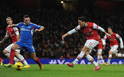 Arsenal FC 2013/14 Nike with Mesut Ozil 11 Nameset Football Jersey