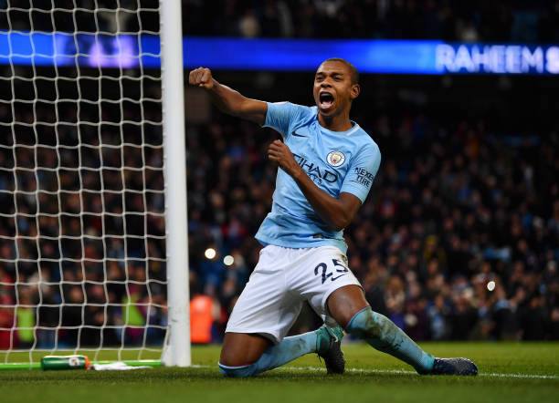 Manchester City 2017/18 Nike with Fernandinho 25 Nameset Football Jersey