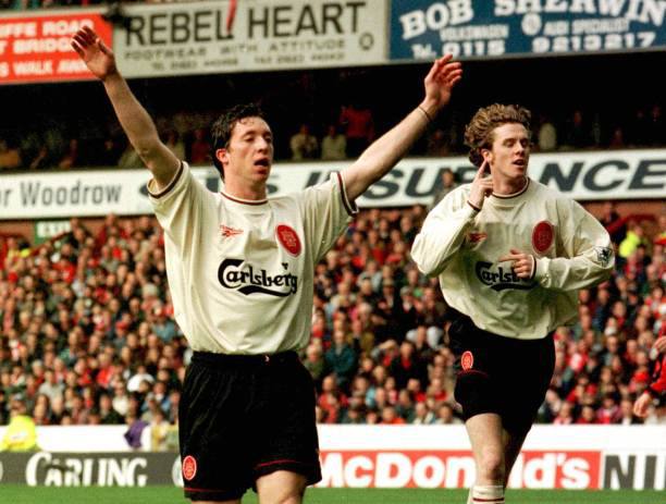 Liverpool FC 1996/97 Reebok with Robbie Fowler 9 Nameset Football Jersey