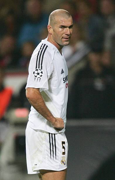 Real Madrid 2004/05 Adidas with Zinedine Zidane 5 Nameset Football Jersey - Cult Fave Football Shirts