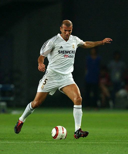 Real Madrid 2004/05 Adidas with Zinedine Zidane 5 Nameset Football Jersey - Cult Fave Football Shirts