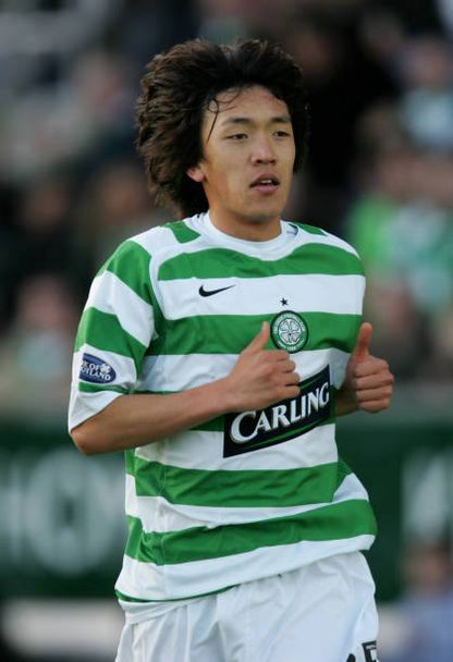 Glasgow Celtic FC 2005/06 Nike with Shunsuke Nakamura 25 Nameset Football Jersey