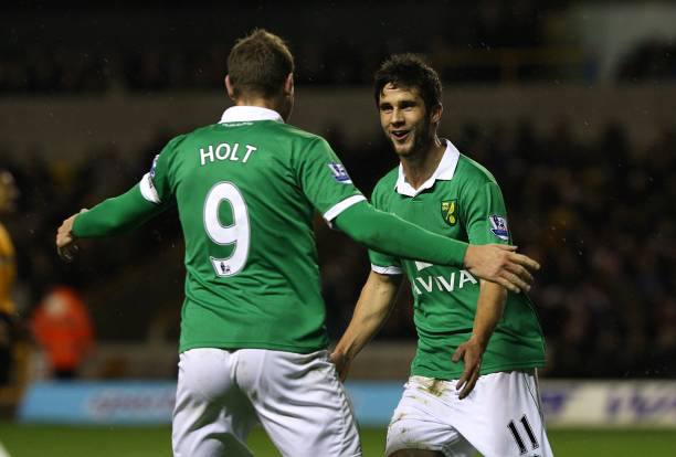 Norwich City 2011/12 Errea Away with Grant Holt 9 Football Jersey