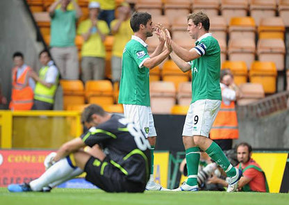 Norwich City 2011/12 Errea Away with Grant Holt 9 Football Jersey