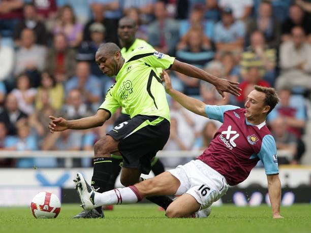 West Ham United 2008/09 Umbro Home with Mark Noble 16 Football Jersey