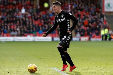 Leeds United 2017/18 Kappa Away with Pablo Hernandez 19 Football Jersey