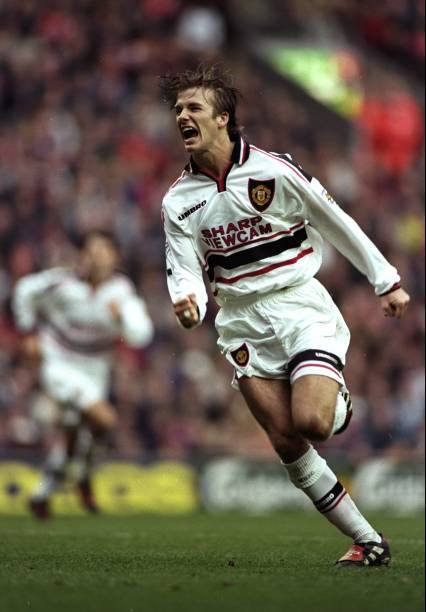 Manchester United 1997/98 Umbro Away with David Beckham 7 Football Jersey