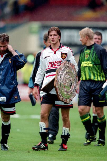Manchester United 1997/98 Umbro Away with David Beckham 7 Football Jersey