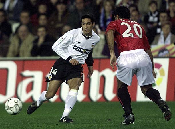 Valencia CF 2001/02 Nike with Vicente 14 Nameset Football Jersey