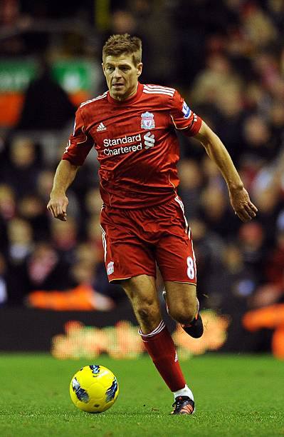 Liverpool FC 2010/12 Adidas with Steven Gerrard 8 Nameset Football Jersey