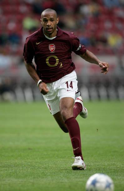 Arsenal FC 2005/06 Nike with Thierry Henry 14 Nameset Football Jersey