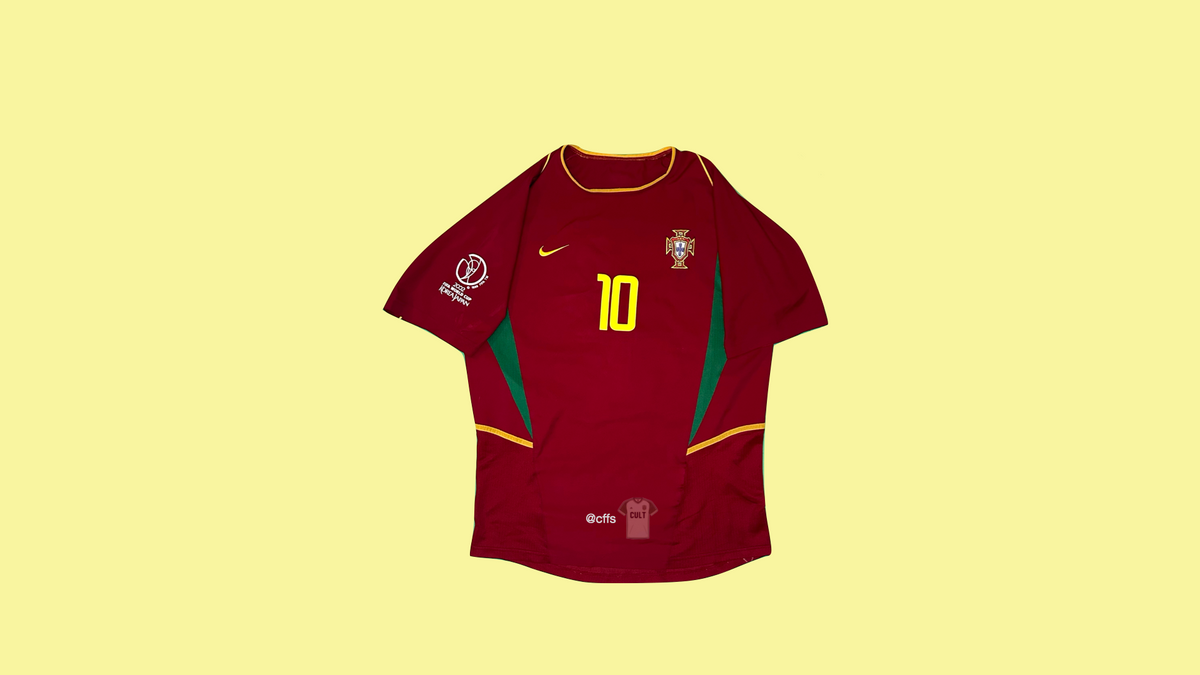 Portugal NT 2002 - 2004 Nike with Rui Costa 10 Nameset Vintage